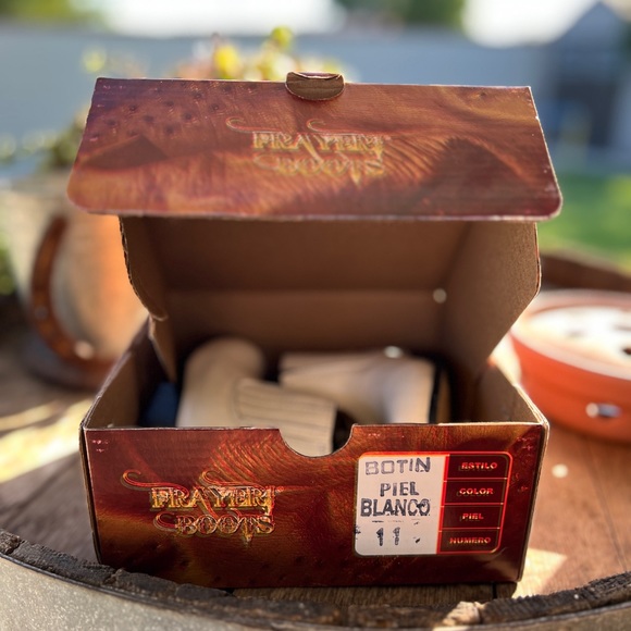 Leather Charro Kid Boots - Picture 4 of 5